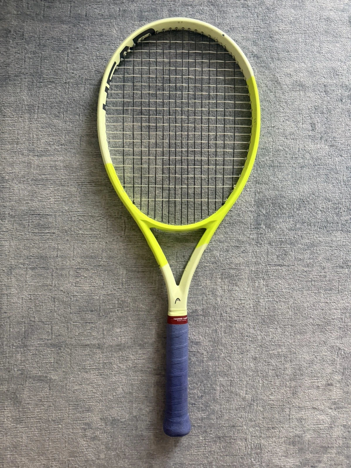 Head Extreme MP 2024 300g 100sq in Grip 3 Tennis Racket