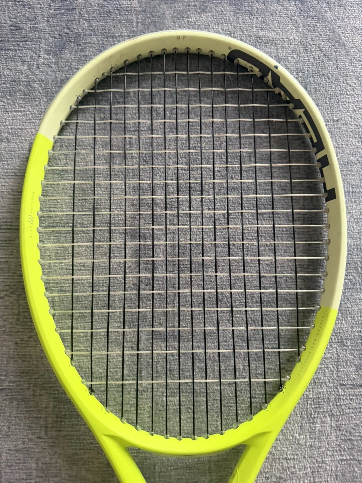 Head Extreme MP 2024 300g 100sq in Grip 3 Tennis Racket