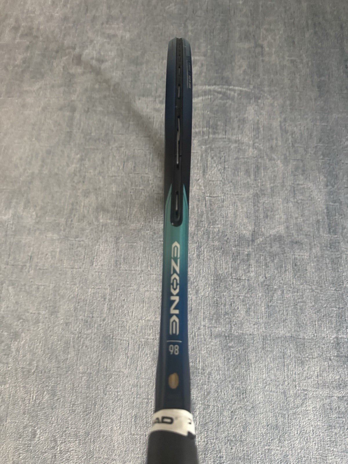 Yonex EZONE 98 2022 305g 98sq in Grip 2 Tennis Racket