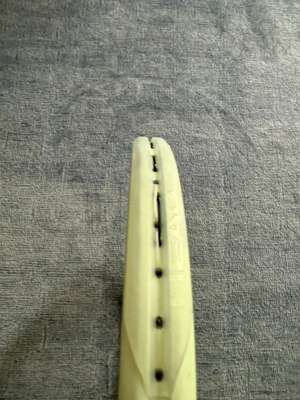 Head Extreme MP 2024 300g 100sq in Grip 3 Tennis Racket