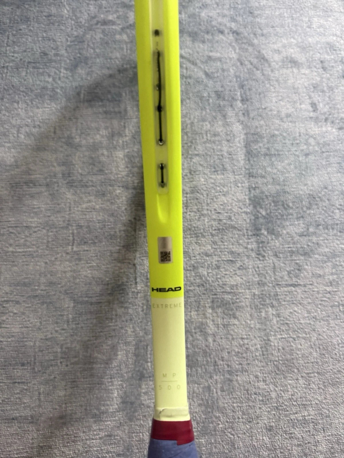 Head Extreme MP 2024 300g 100sq in Grip 3 Tennis Racket