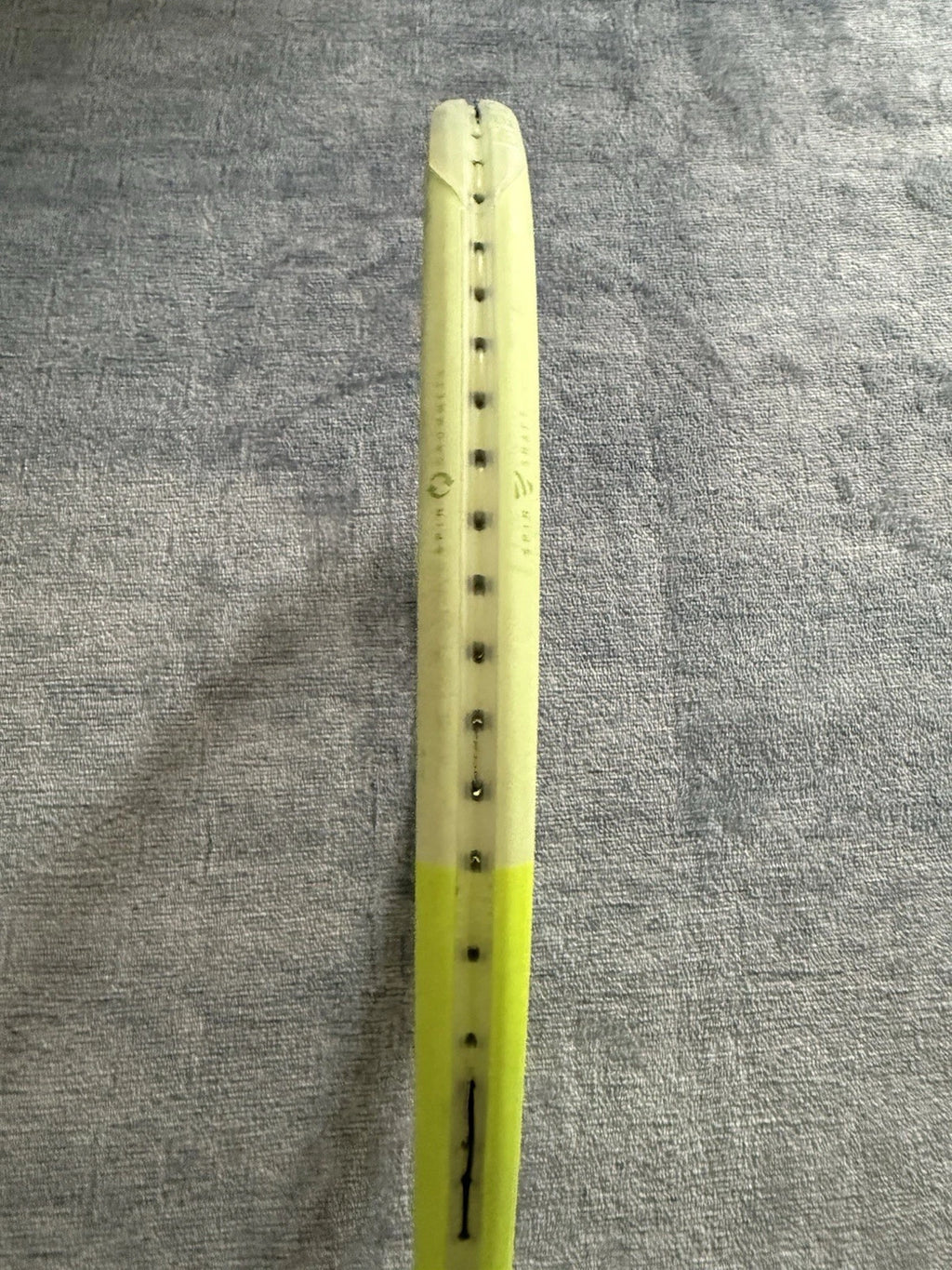 Head Extreme MP 2024 300g 100sq in Grip 3 Tennis Racket