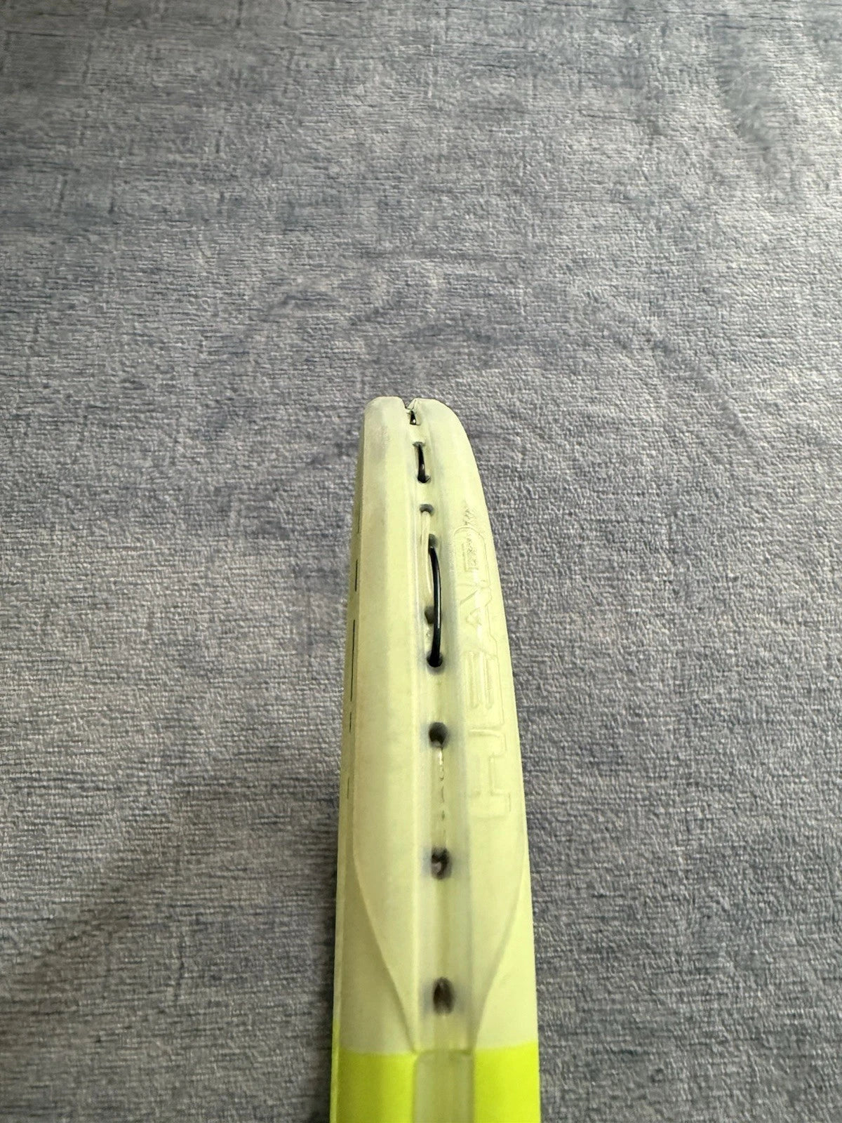 Head Extreme MP 2024 300g 100sq in Grip 3 Tennis Racket
