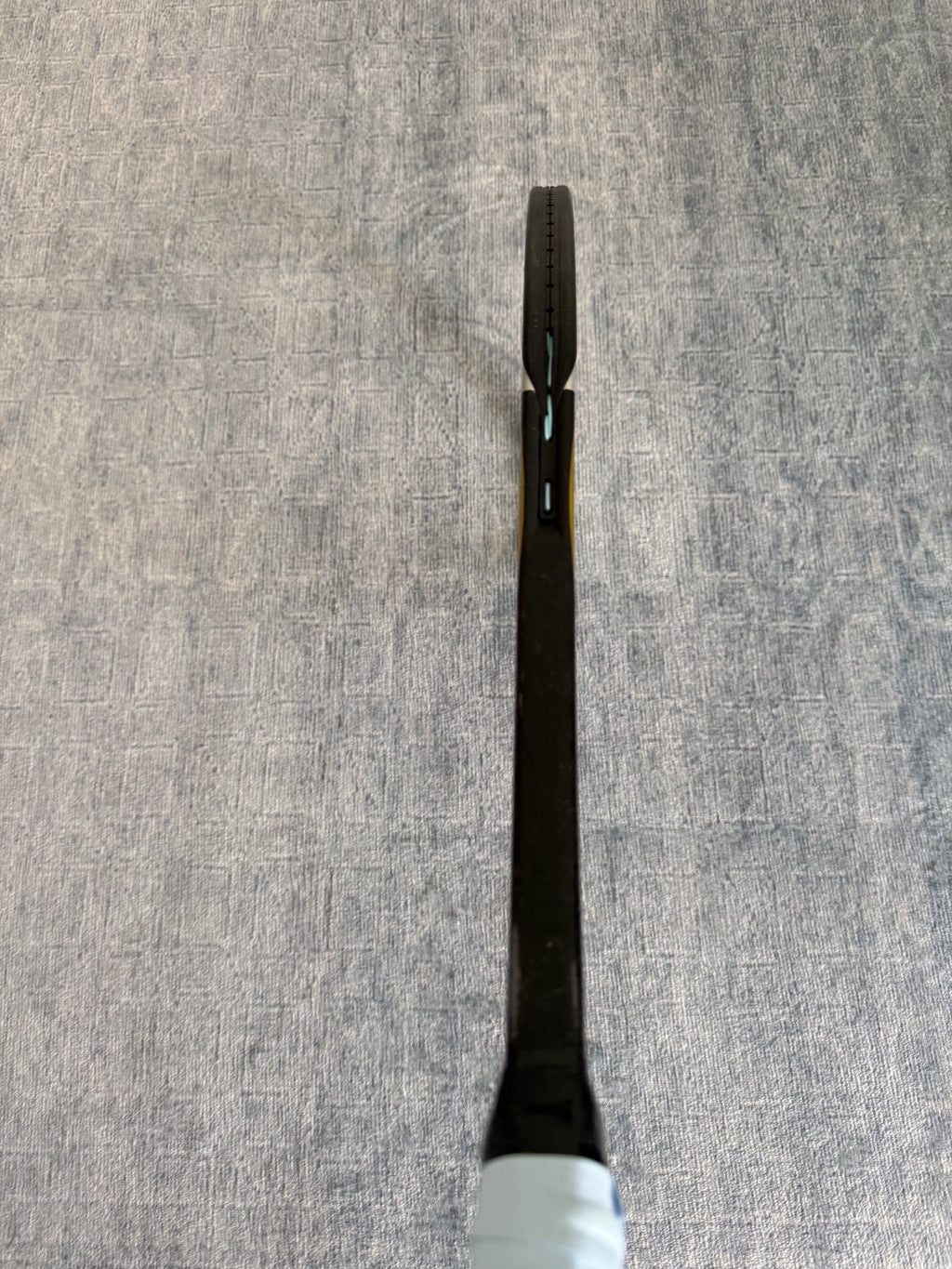 HEAD i.Prestige Mid 330g 93sq in Grip 3 27.5" Tennis Racket