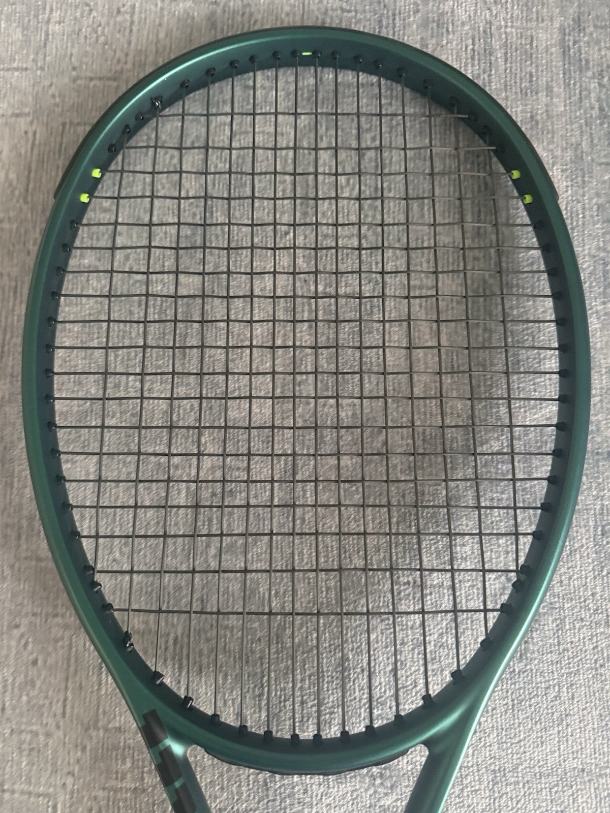 Wilson Blade 98 V9 305g 98sq in Grip 3 Tennis Racket