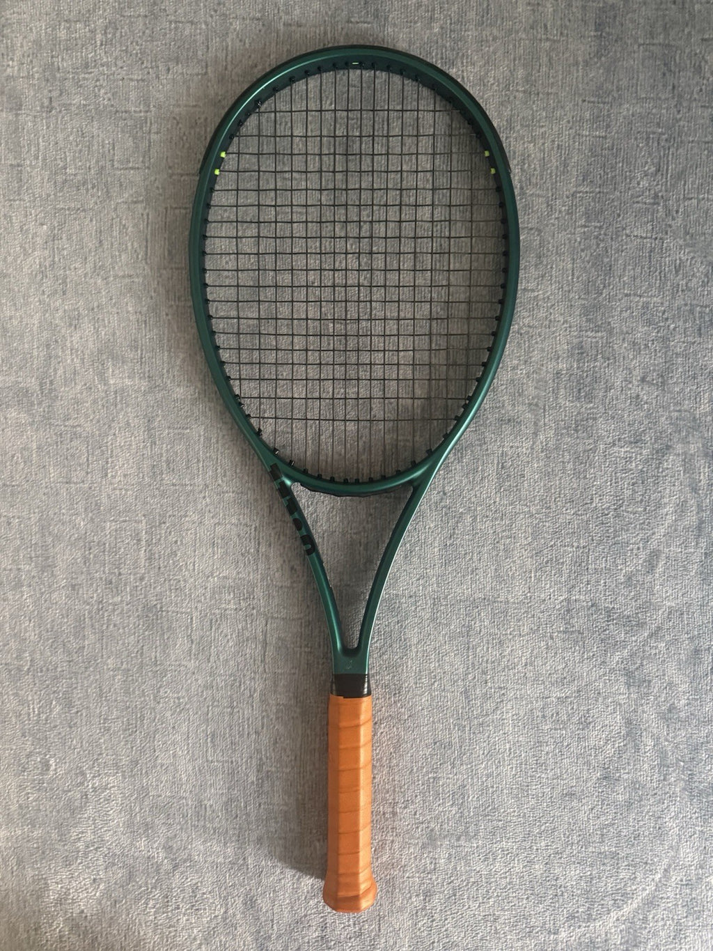 Wilson Blade 98 V9 305g 98sq in Grip 3 Tennis Racket