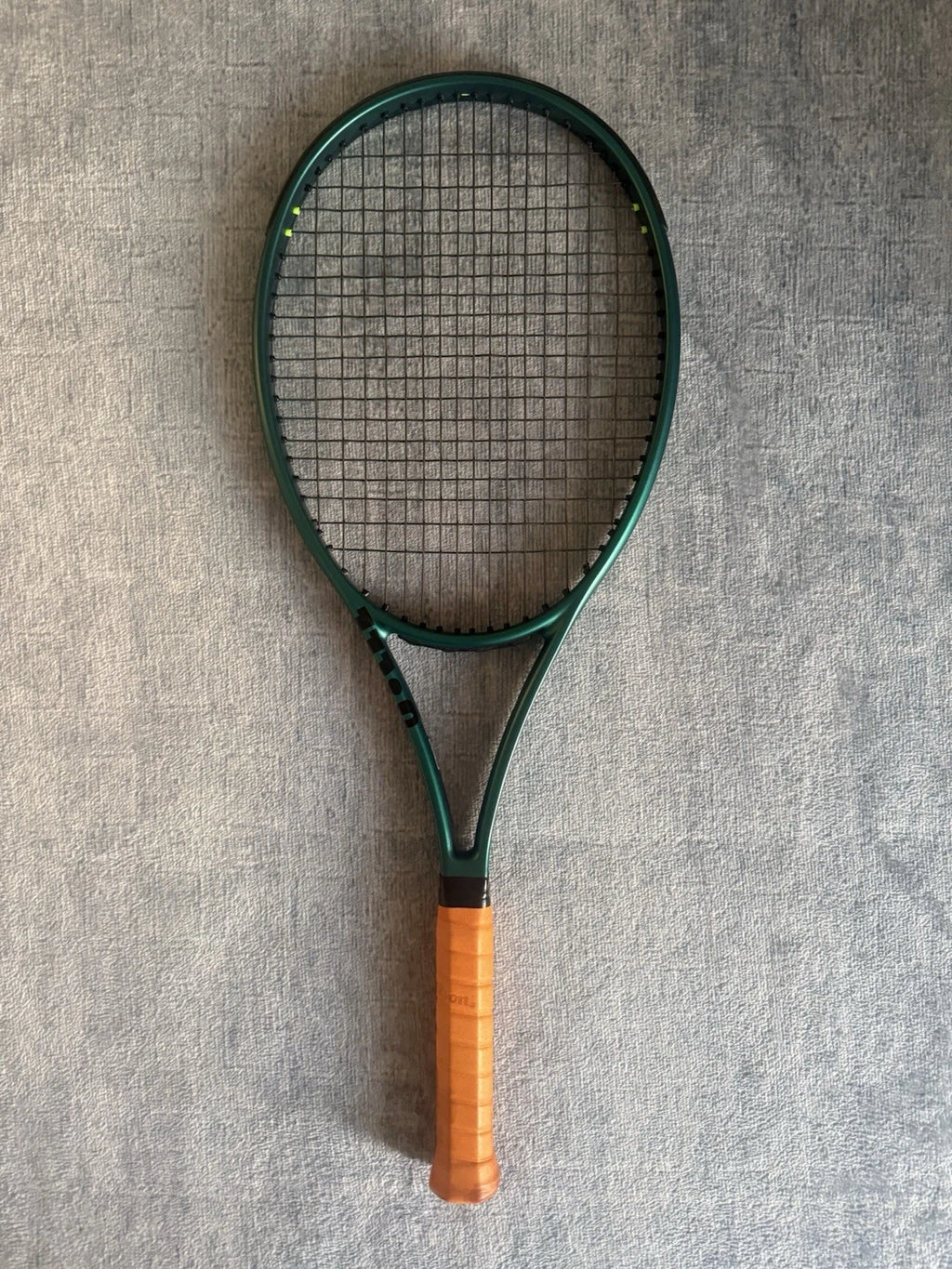 Wilson Blade 98 V9 305g 16x19 Grip 3 G3 Tennis Racket