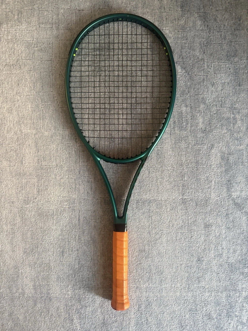 Wilson Blade 98 V9 305g 16x19 Grip 3 G3 Tennis Racket