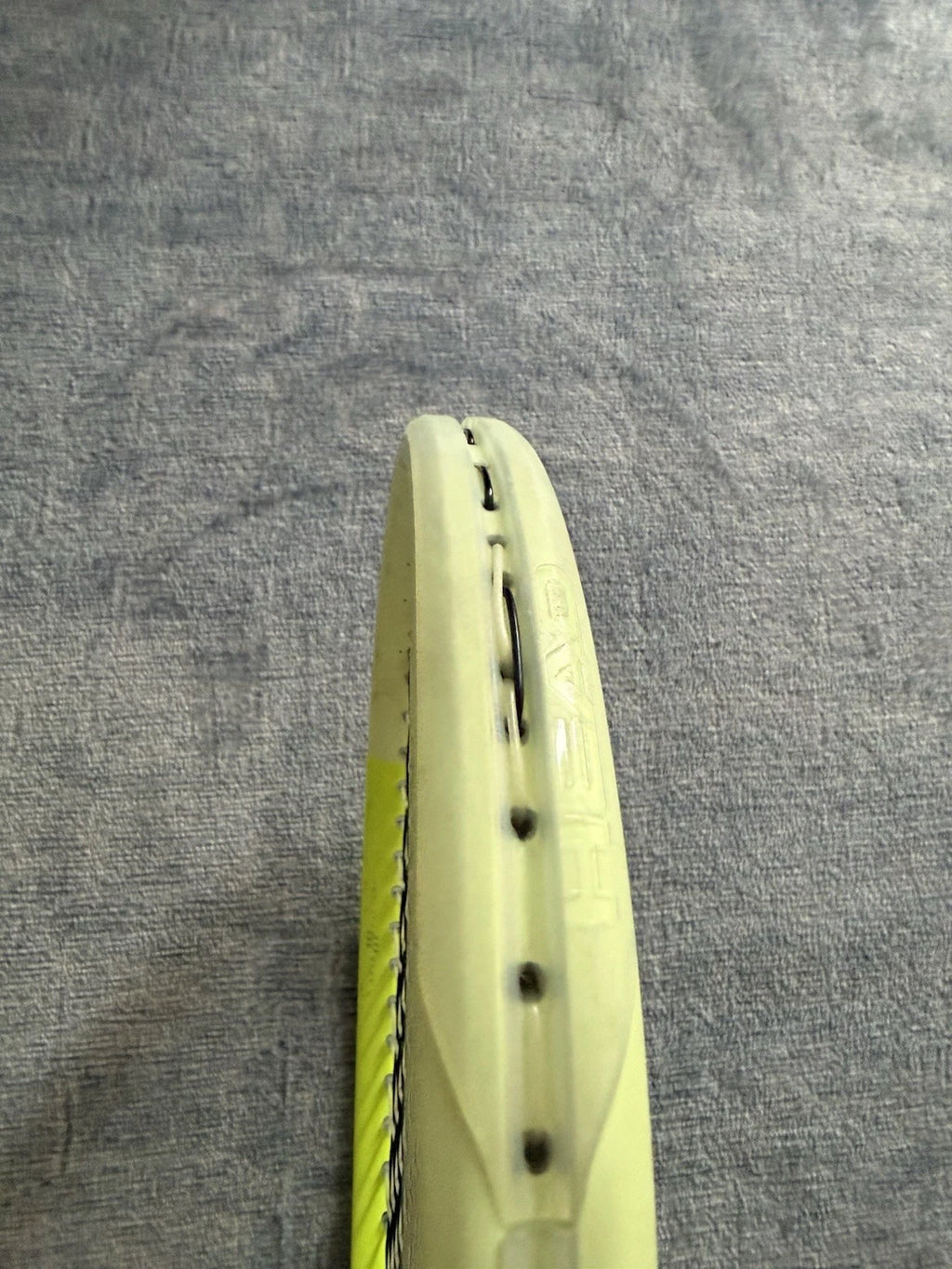 Head Extreme MP 2024 300g 100sq in Grip 3 Tennis Racket