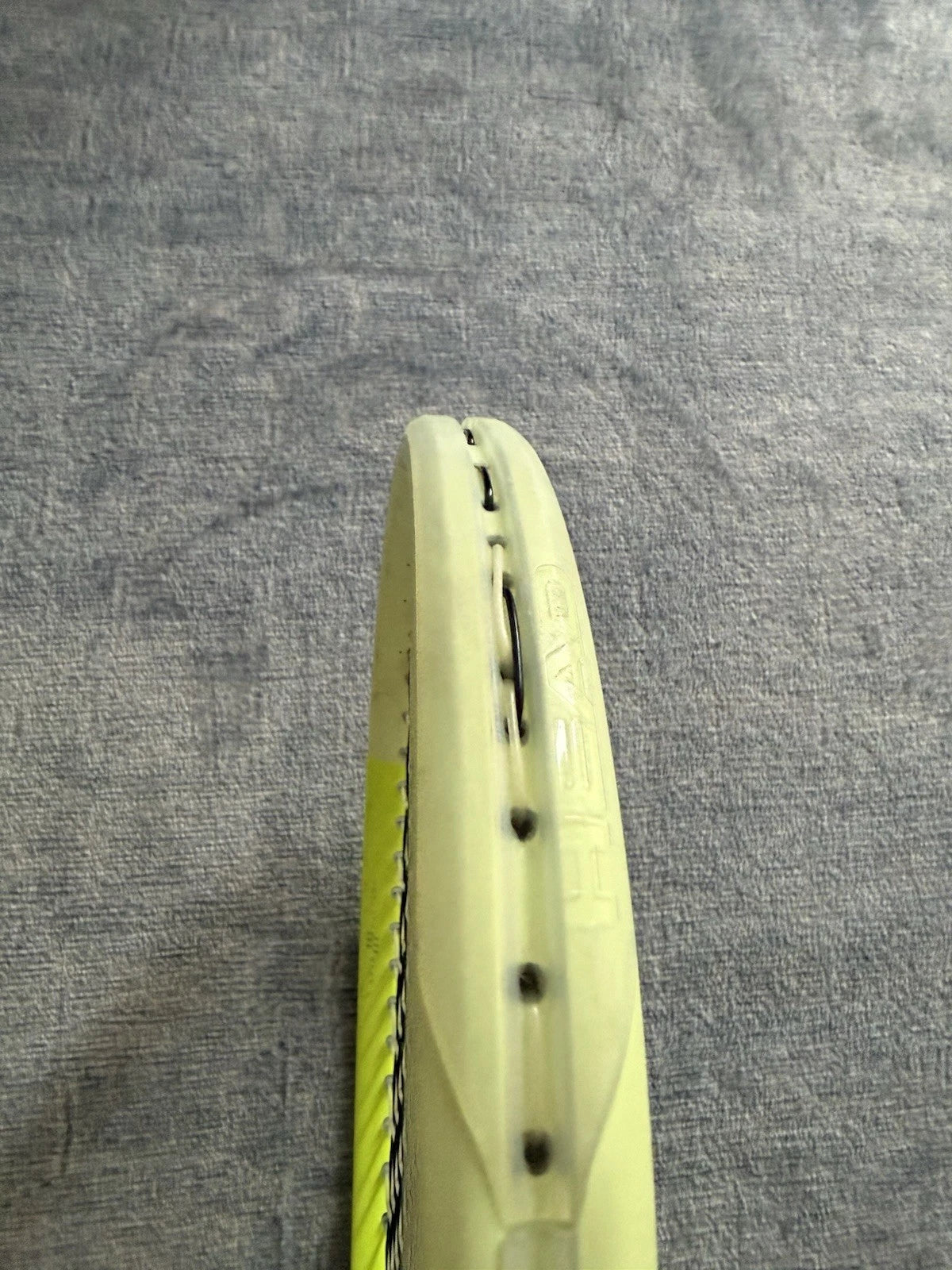 Head Extreme MP 2024 300g 100sq in Grip 3 Tennis Racket