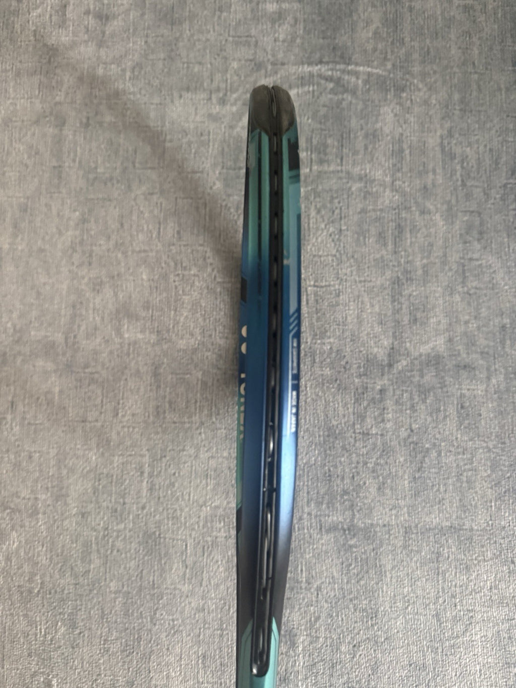 Yonex EZONE 98 2022 305g 98sq in Grip 2 Tennis Racket