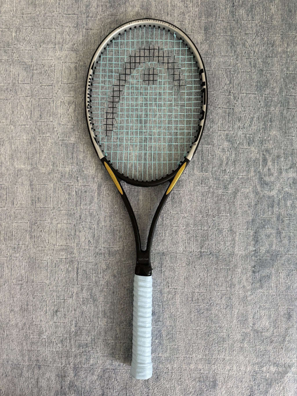HEAD i.Prestige Mid 330g 93sq in Grip 3 27.5" Tennis Racket